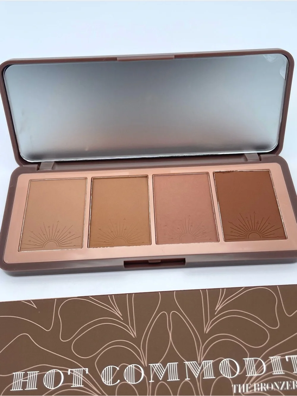 Pinky B Cosmetics - Neutral Bronzer Palette